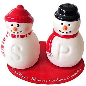 Hallmark Christmas Snowmen Salt & Pepper Shakers 2.5" x 1.75" (NWOB)
